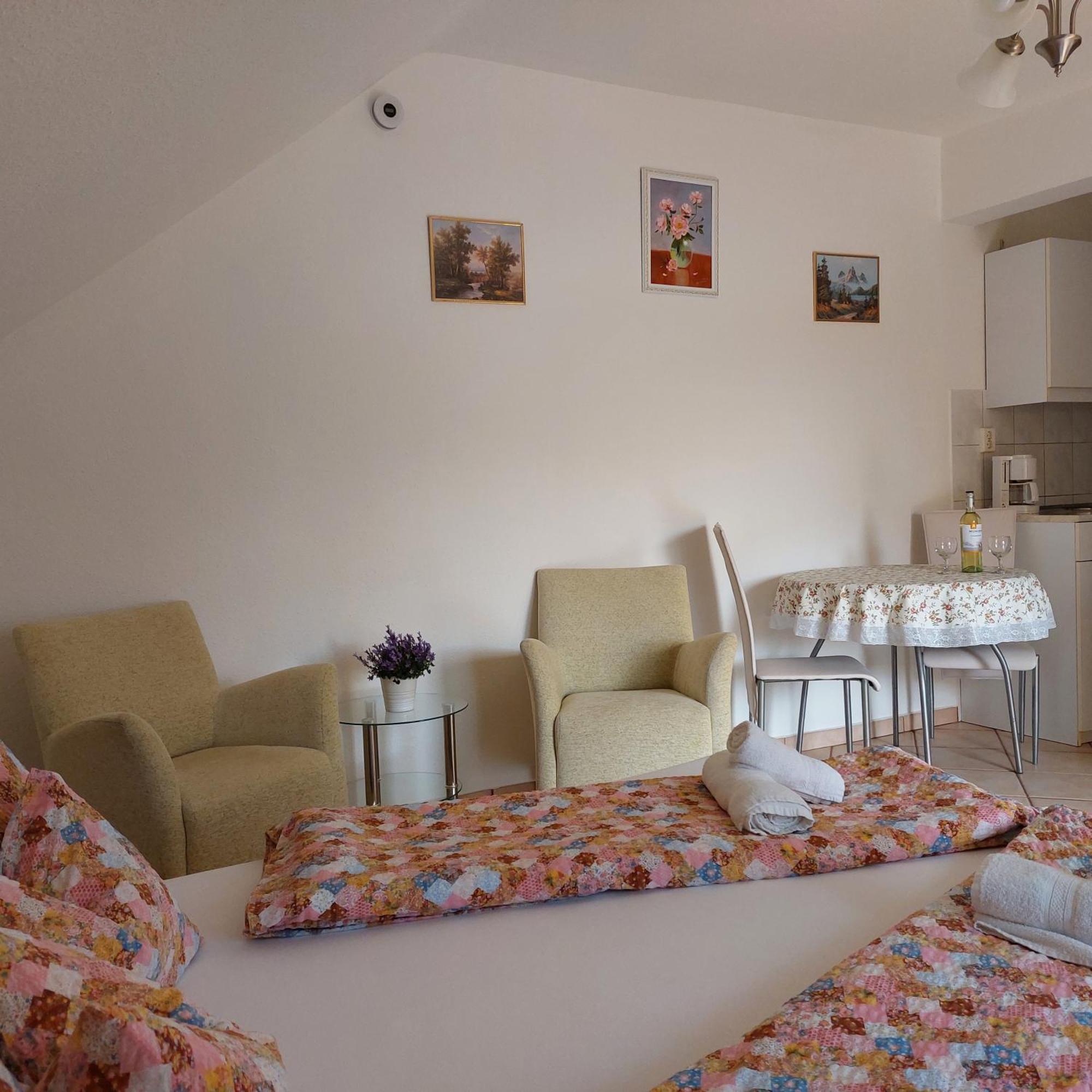 Erika Apartmanhazak Hévíz Rom bilde